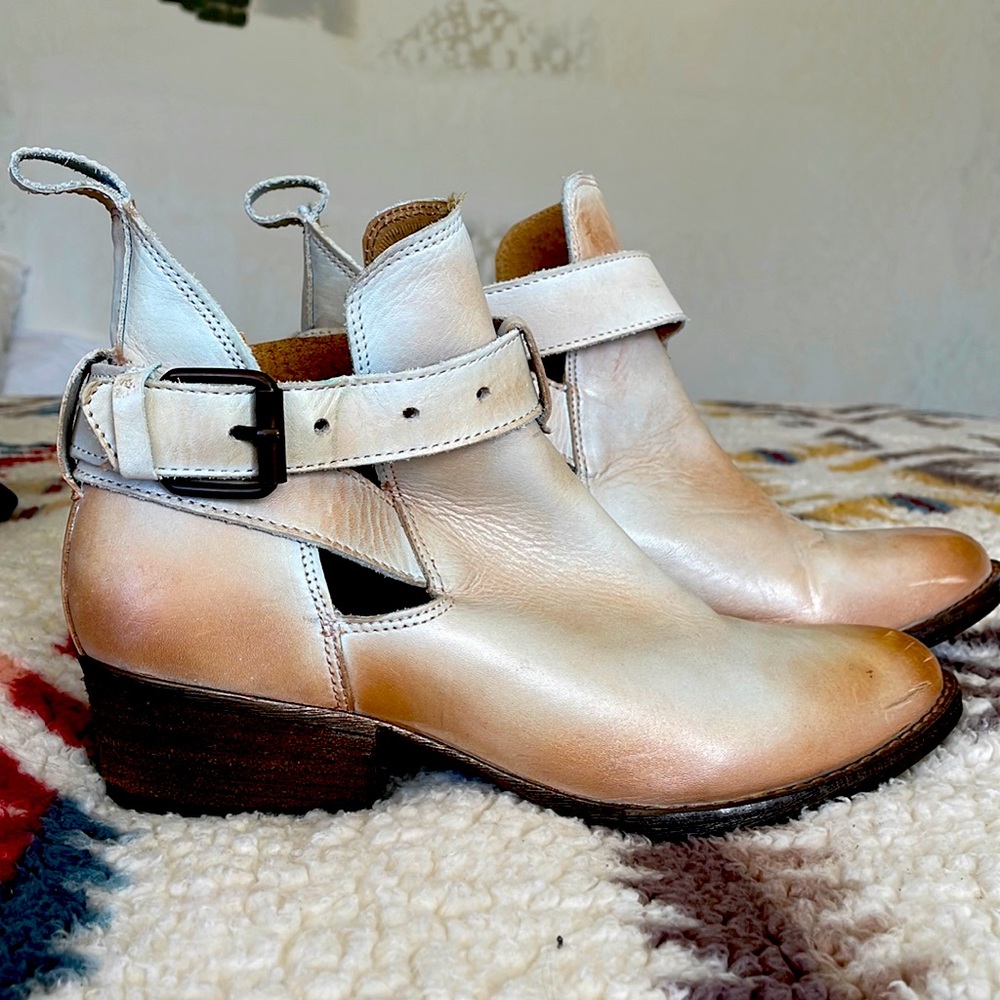 VERY VOLATILE ankle boots. Size 10.